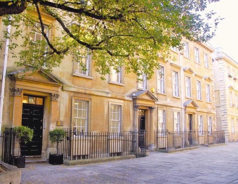 The Courtyard Apartments No.9 Bath Bagian luar foto